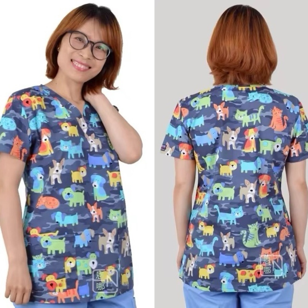 WhiteCross | ScrubTop | Size M | Color Gray with Dogs&Cats